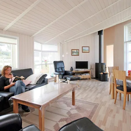 4 Star In * Rude (Sjaelland og Oerne)