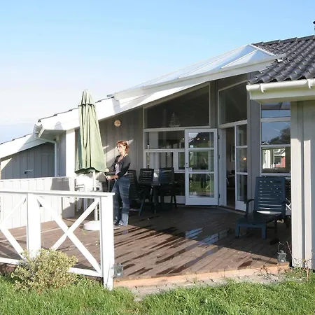 4 Star In Rude (Sjaelland og Oerne)