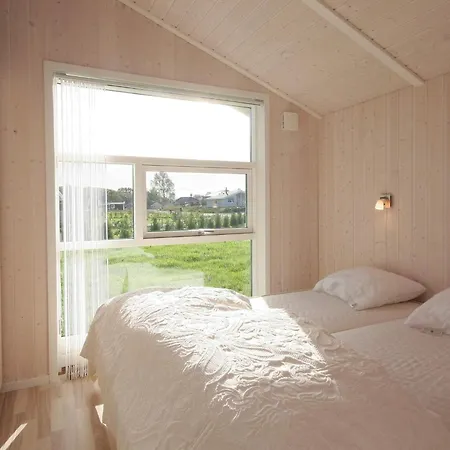 4 Star In Nyaraló